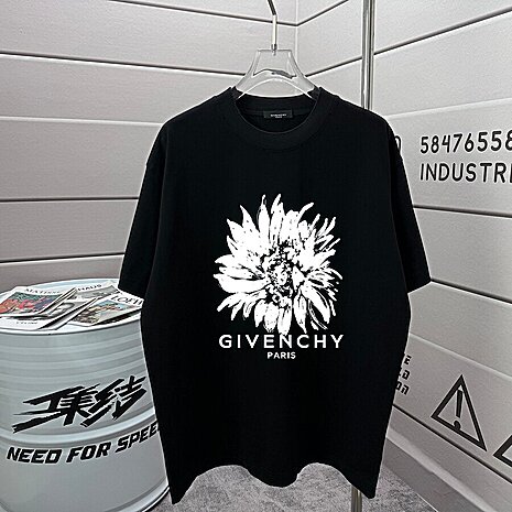 Givenchy T-shirts for MEN #808387 replica