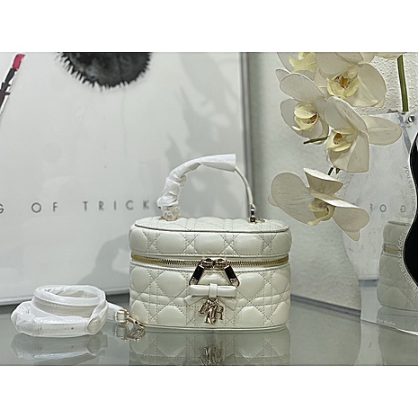 Dior AAA+ Cosmetic bag #811351 replica